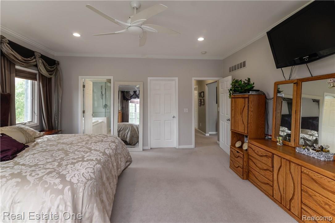 2609 Middle Road Highland, MI 48357 - Photo 32 of 61 _AUG1125.jpg