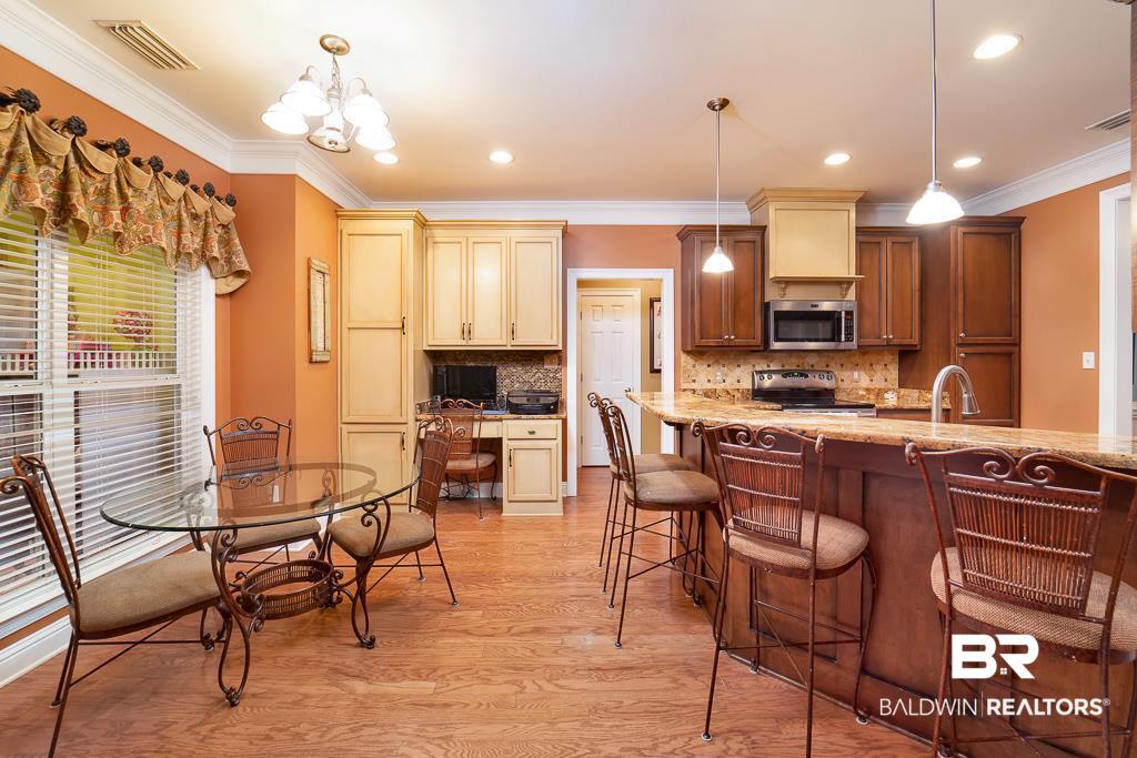 24958 Bosbyshell Avenue Daphne, AL 36526 - Photo 9 of 32 Breakfast Room