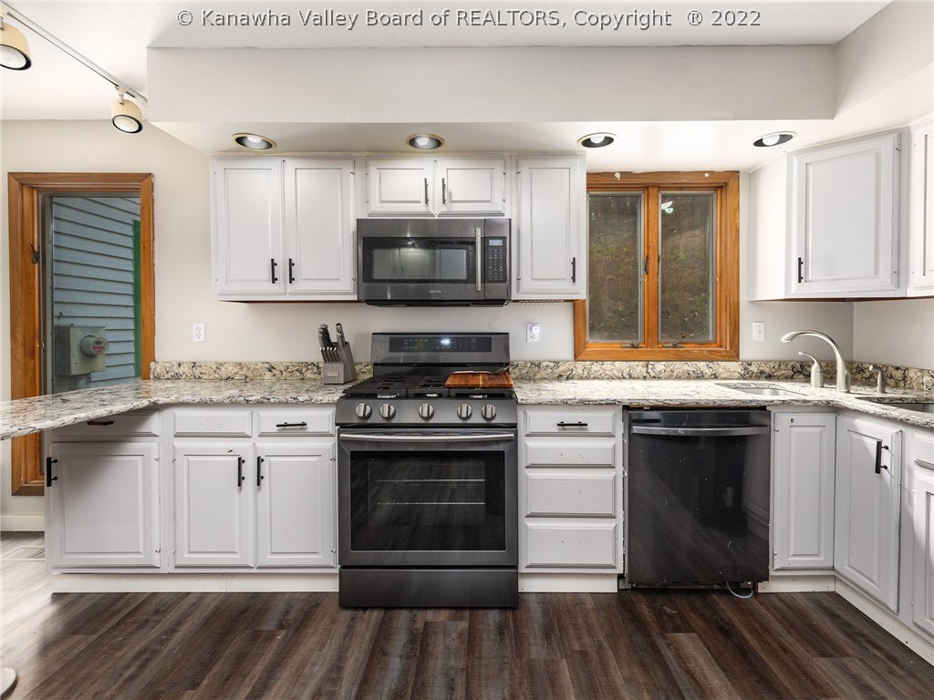 282 Bluelick Road Winfield, WV 25213 - Photo 5 of 24 Gallery Image 5