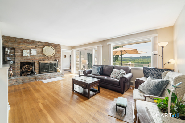 72 Calhoun Avenue Trumbull, CT 06611 - Photo 14 of 40