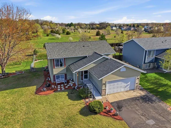 $349,900 | 6454 377th Street, North Branch, MN 55056