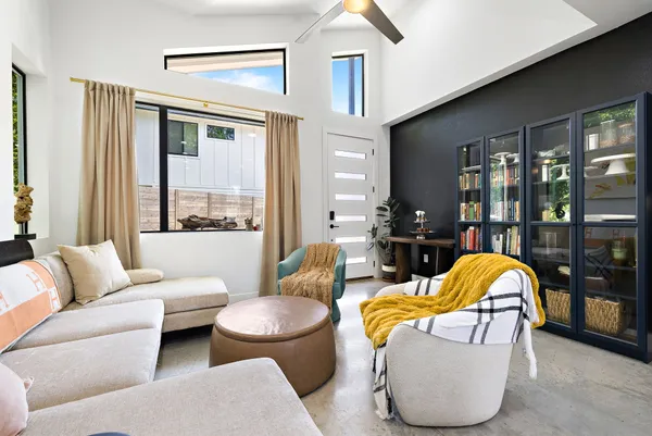 $464,900 | 408 West Odell Street, Unit 2, Austin, TX 78752
