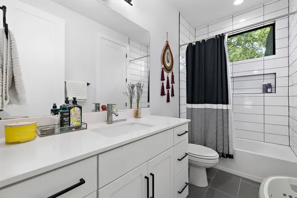 $464,900 | 408 West Odell Street, Unit 2, Austin, TX 78752