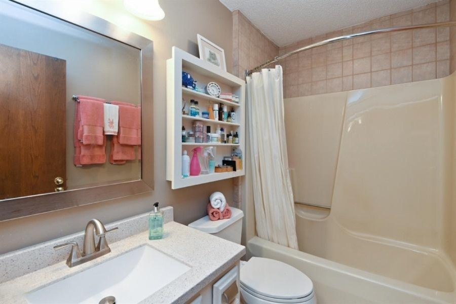 4028 Ravina Terrace St. Joseph, MI 49085 - Photo 12 of 18 12_4028RavinaTer_8_Bathroom_LowRes