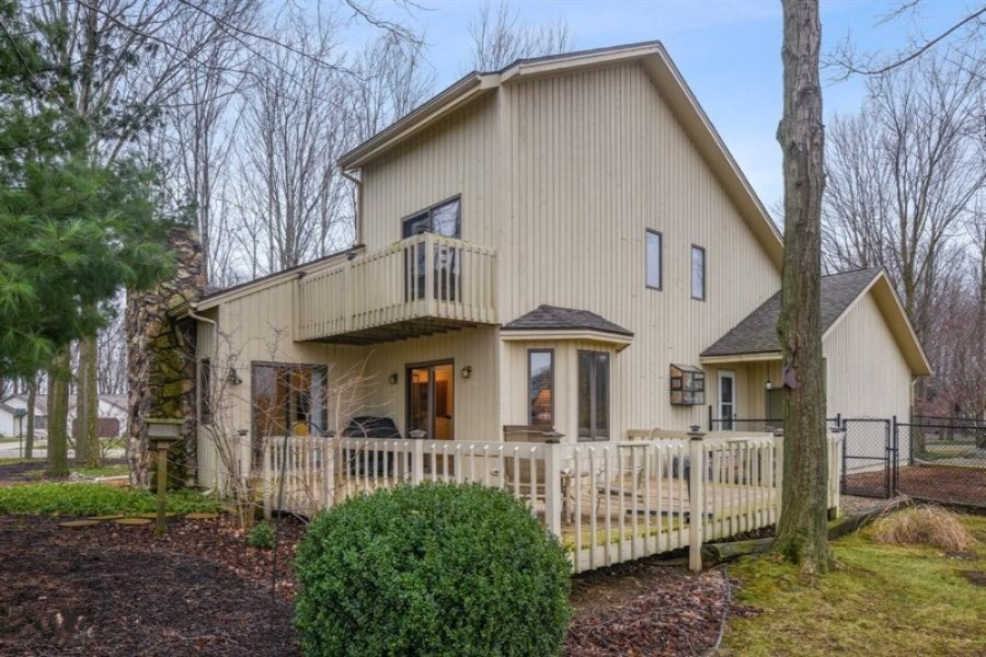 4028 Ravina Terrace St. Joseph, MI 49085 - Photo 18 of 18 18_4028RavinaTer_59_RearView_LowRes