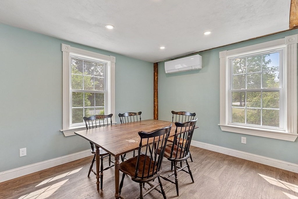 230 7 Bridge Road Lancaster, MA 01523 - Photo 17 of 33 a dining room with furniture and window
