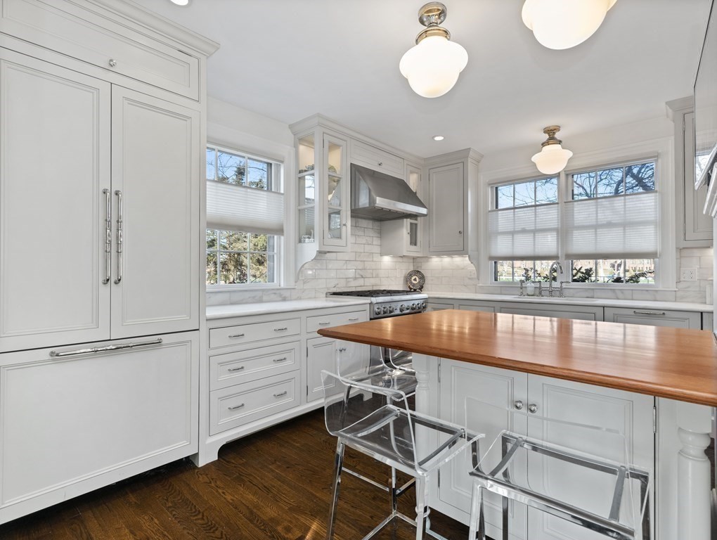 131 Grove Street Wellesley, MA 02482 - Photo 5 of 33 Gallery Image 5