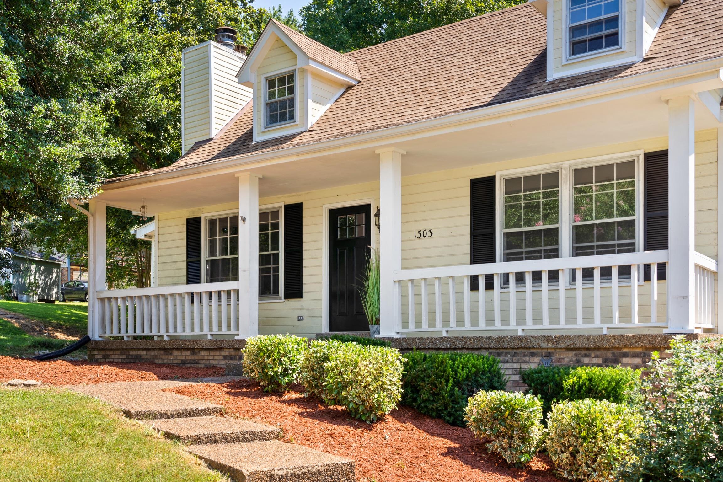 1303 Sun Valley Road Clarksville, TN 37040 - Photo 1 of 29 Gallery Image 1