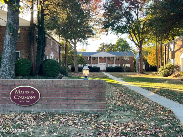 $3,000 | 142 South Street, Unit 10A, Red Bank, NJ 07701