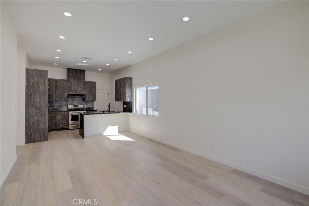 10922 Garden Grove Avenue Porter Ranch, CA 91326 - Photo 3 of 15