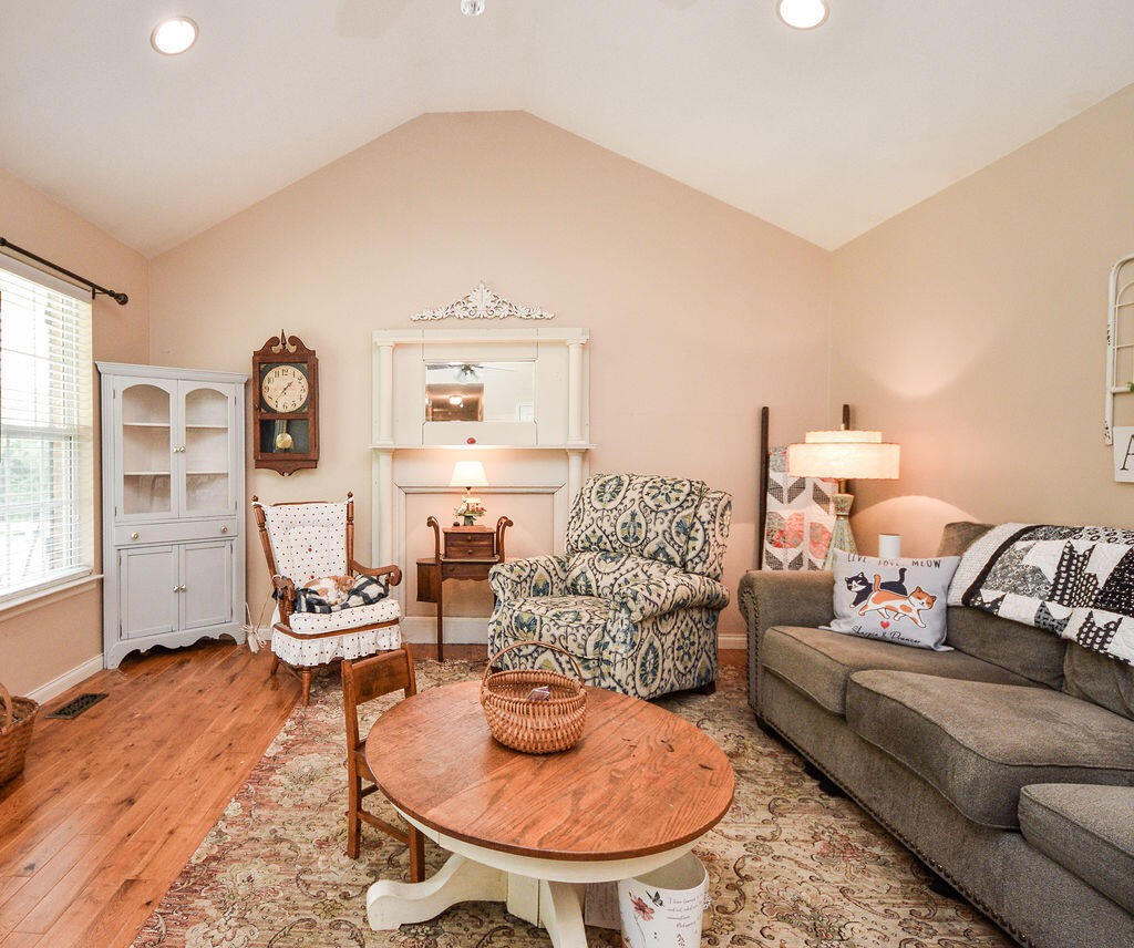 102 Golden Maple Trail Northwest Charleston, TN 37310 - Photo 3 of 32 Gallery Image 3