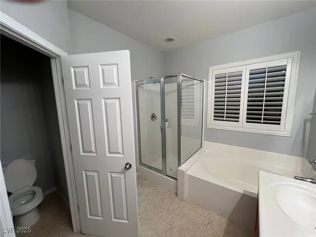 $2,350 | 2668 Dirleton Place, Henderson, NV 89044