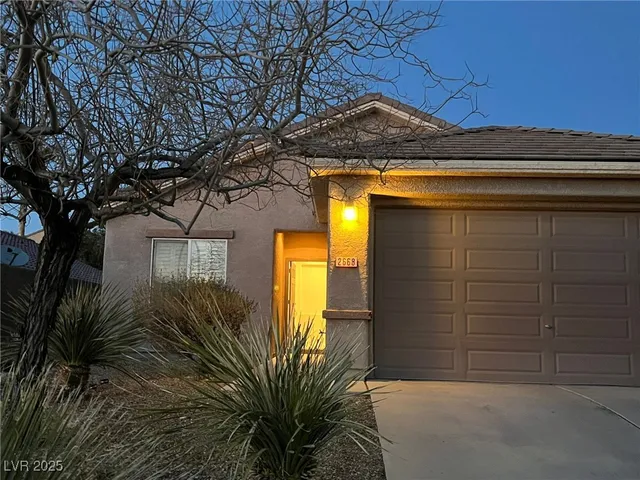 $2,350 | 2668 Dirleton Place, Henderson, NV 89044