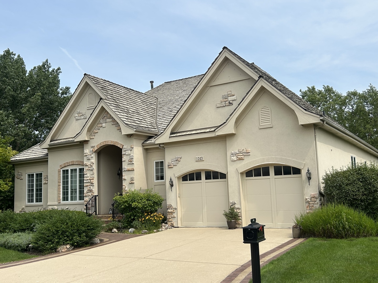 1043 Ridgeview Drive Inverness, IL 60010 - Photo 2 of 2 Gallery Image 2