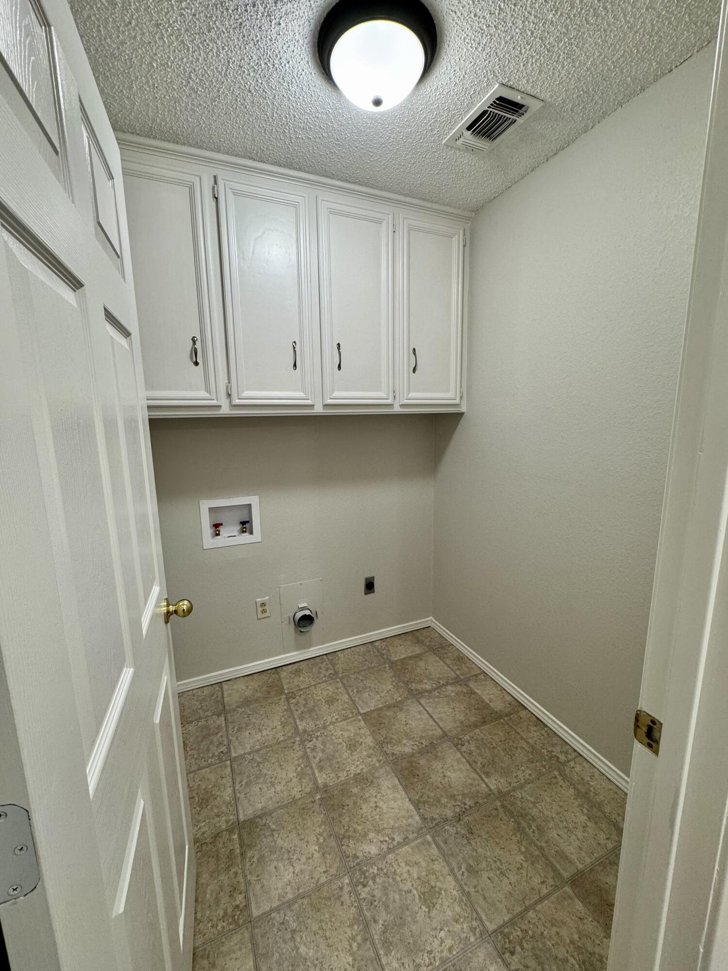 5421 94th Street Lubbock, TX 79424 - Photo 18 of 22 a view of an empty room