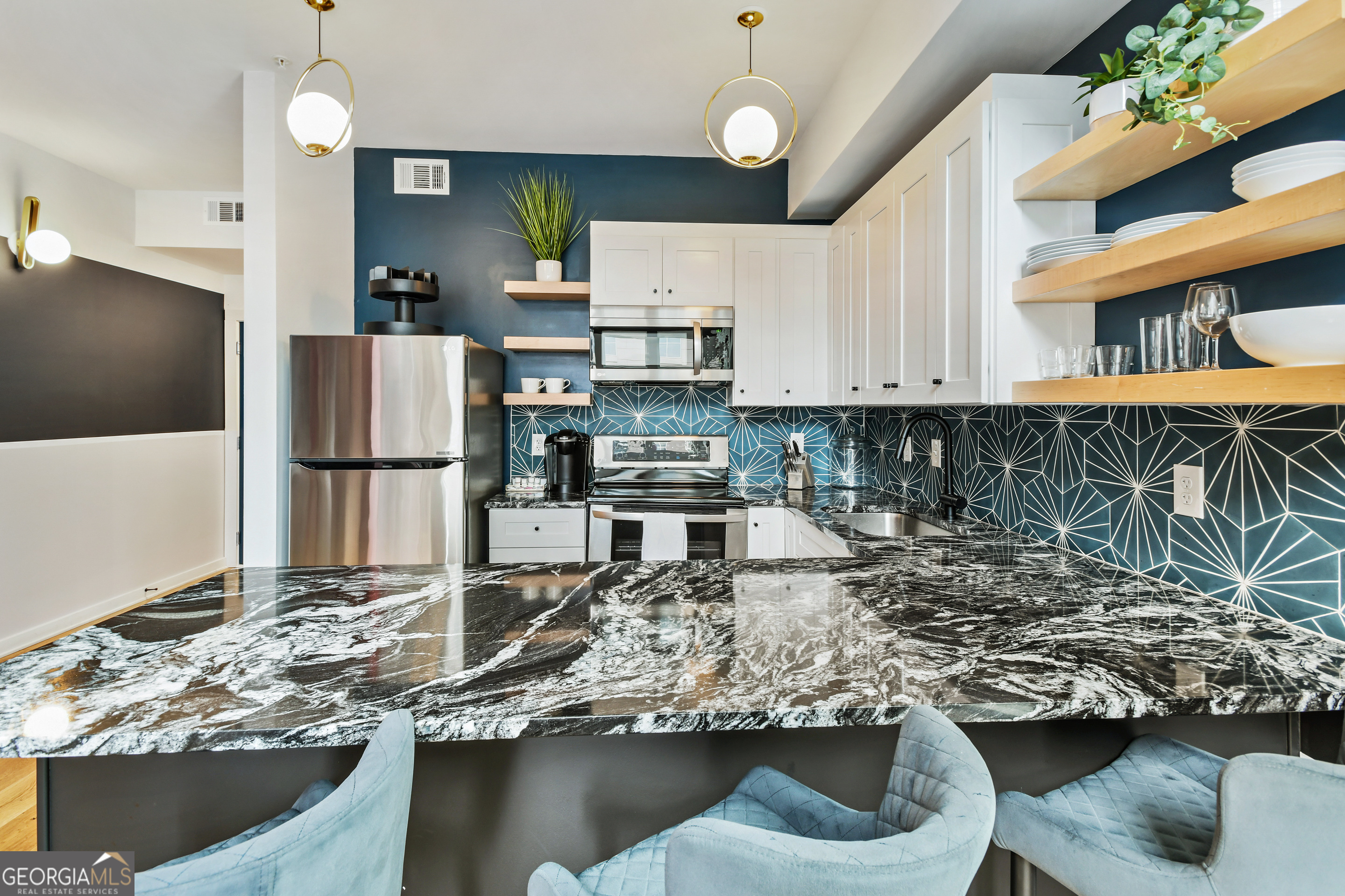 208 12th Street Northeast, Unit 304 Atlanta, GA 30309 - Photo 18 of 34