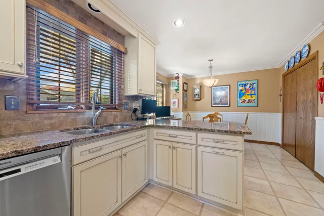 $395,000 | 6641 Thomas Parkway, Rockford, IL 61114