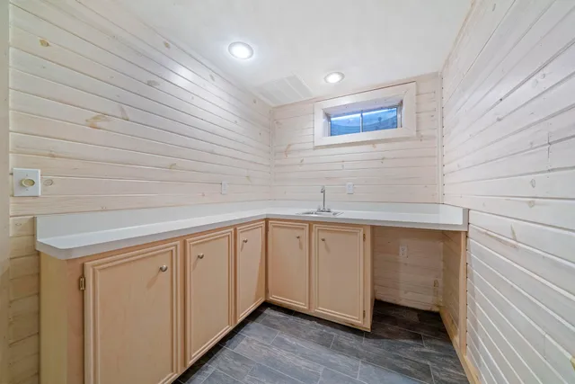 $395,000 | 6641 Thomas Parkway, Rockford, IL 61114