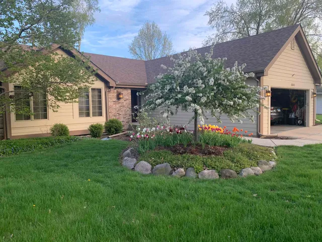 $395,000 | 6641 Thomas Parkway, Rockford, IL 61114