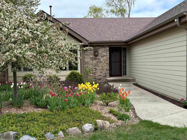 $395,000 | 6641 Thomas Parkway, Rockford, IL 61114