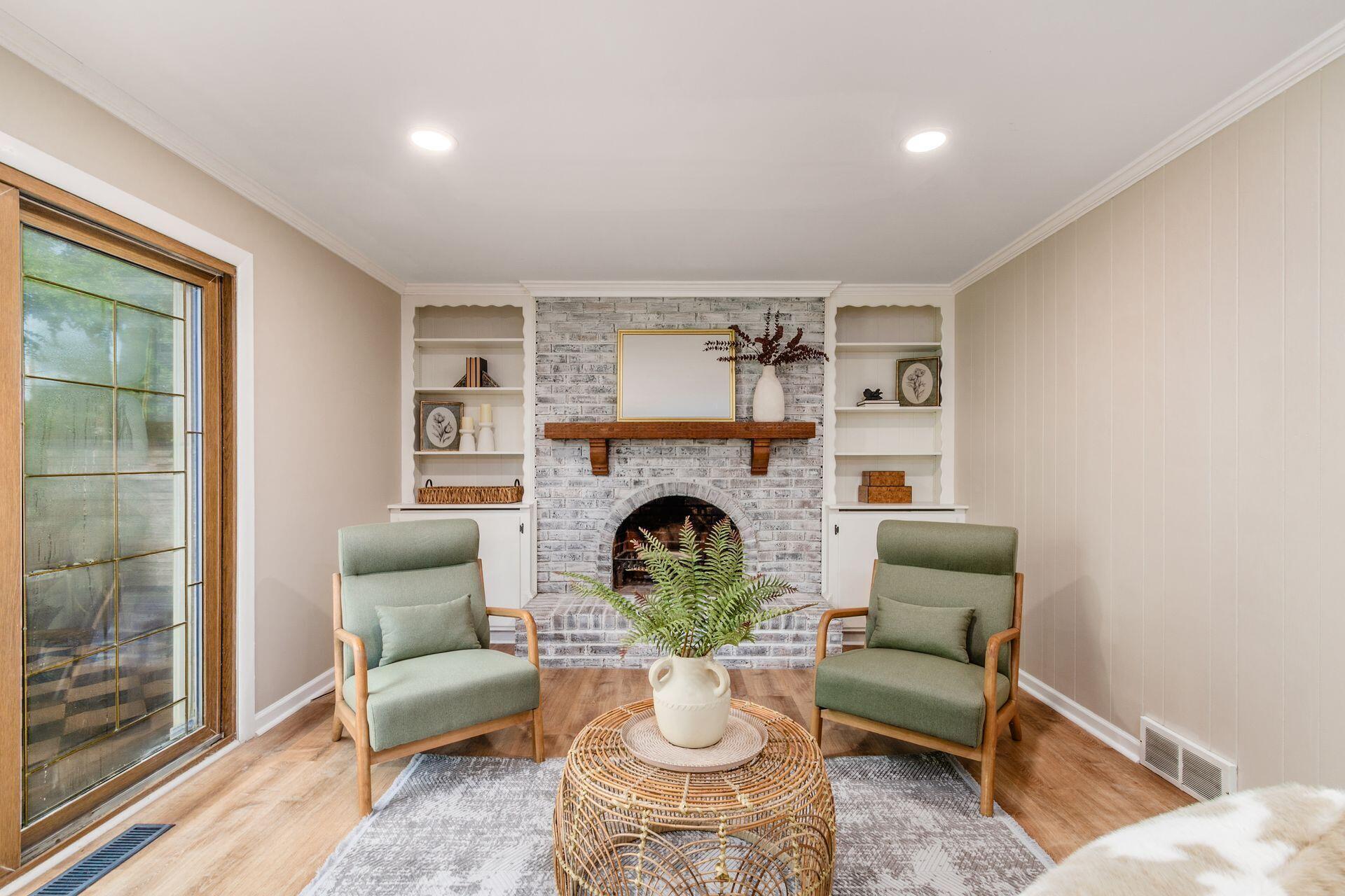 3967 Reed Road Upper Arlington, OH 43220 - Photo 14 of 34 Fireplace