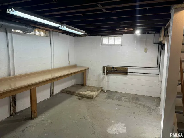 $117,900 | 3 Anderson Avenue, Milan, IL 61264