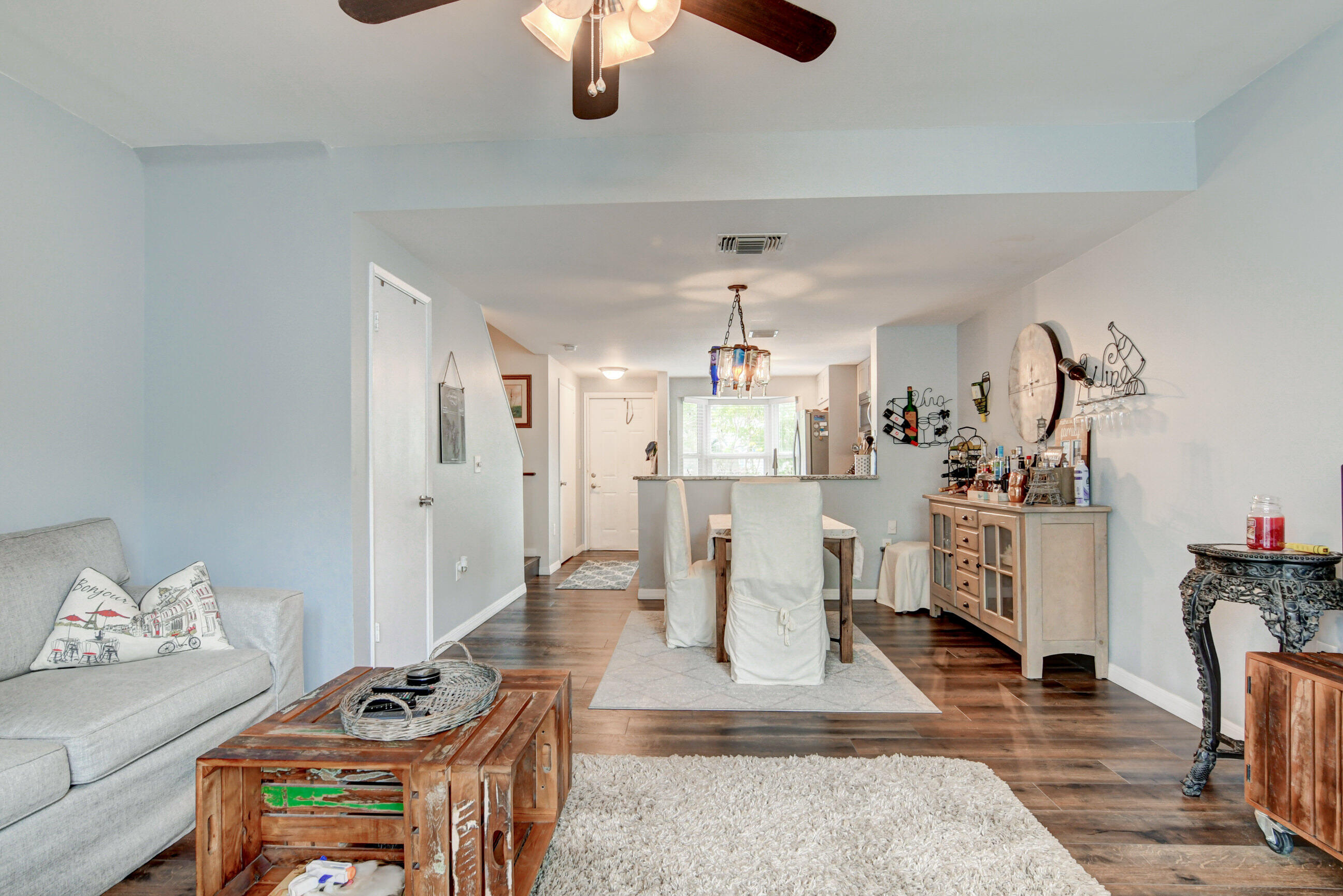 1018 Jeffery Street Boca Raton, FL 33487 - Photo 5 of 59 40_dsc_6976_77_78_79_80