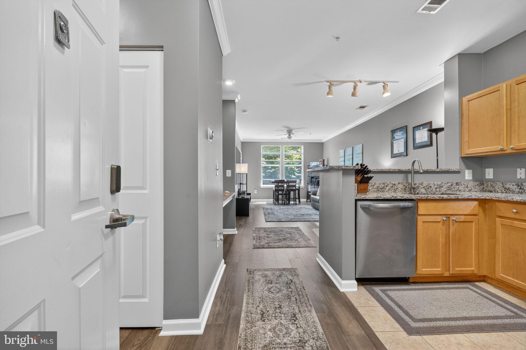 12000 Market Street, Unit 266 Reston, VA 20190 - Photo 9 of 49 Updated kitchen