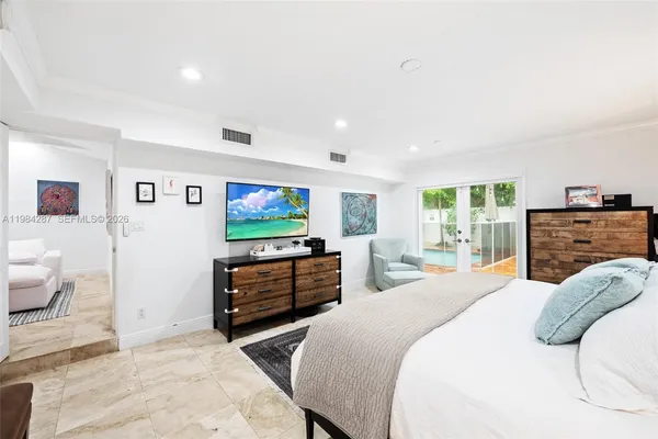 $19,500 | 200 West Mashta Drive, Key Biscayne, FL 33149