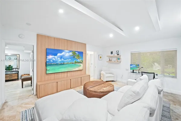 $19,500 | 200 West Mashta Drive, Key Biscayne, FL 33149