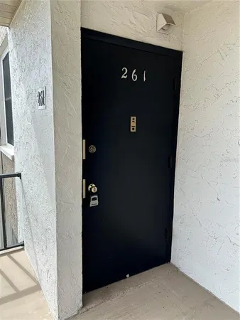 $159,990 | 108 Clock Tower Drive, Unit 261, Brandon, FL 33510