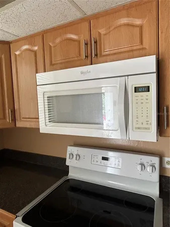 $159,990 | 108 Clock Tower Drive, Unit 261, Brandon, FL 33510