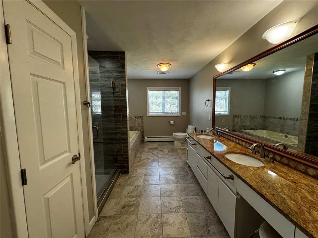 4 Wolfe Court Coventry, RI 02816 - Photo 23 of 41