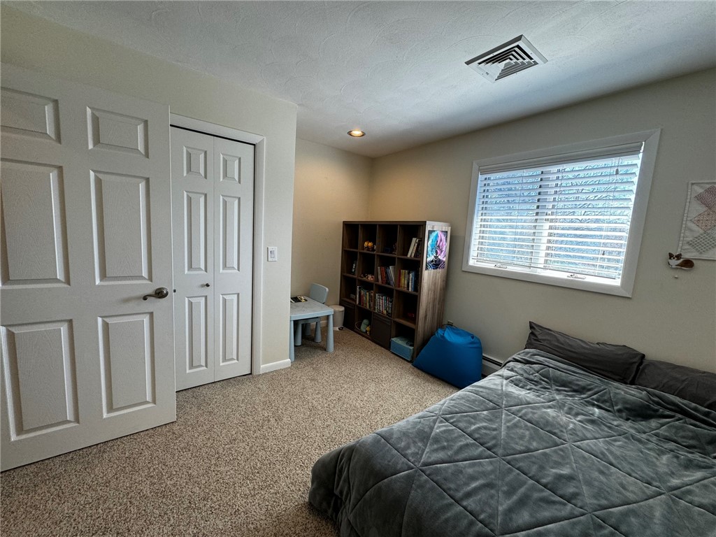 4 Wolfe Court Coventry, RI 02816 - Photo 29 of 41