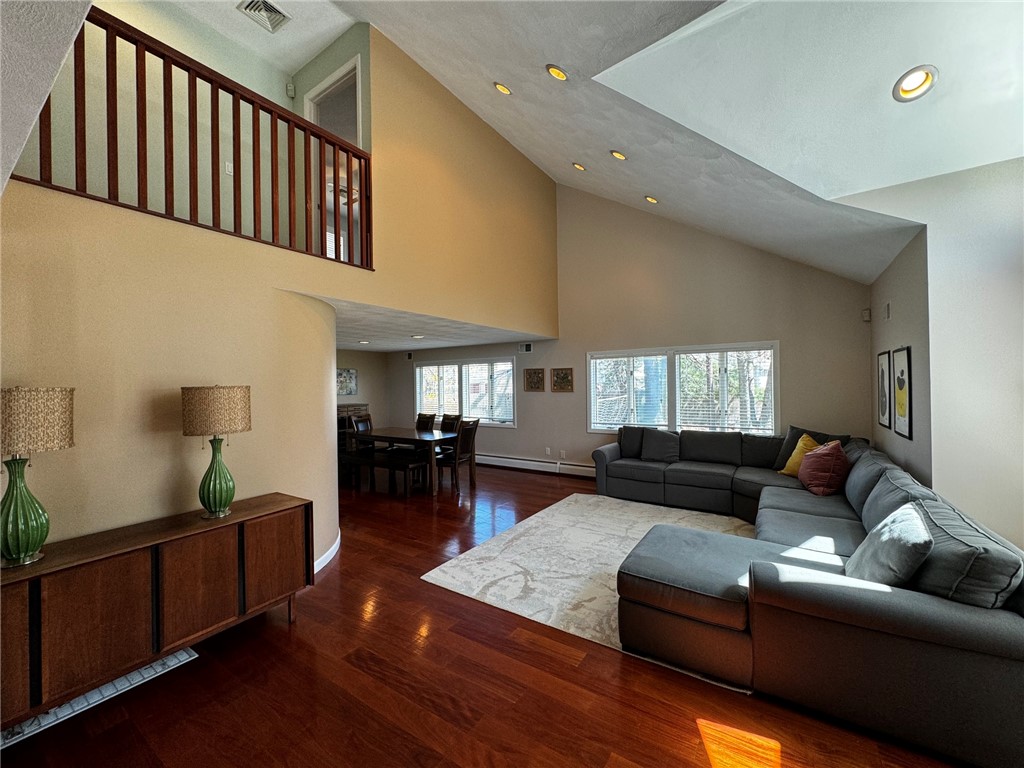 4 Wolfe Court Coventry, RI 02816 - Photo 5 of 41