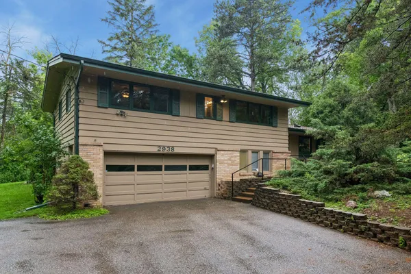 $450,000 | 2938 Oak Lea Drive, Minnetonka, MN 55391
