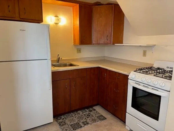 $1,700 | 15 B Windsor Avenue, Unit 15B, Acton, MA 01720