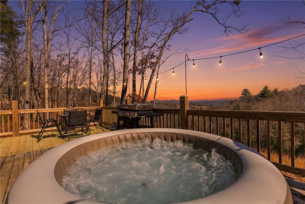 465 White Oak Circle Blue Ridge, GA 30513 - Photo 2 of 26