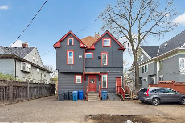 $2,000 | 2210 Colfax Avenue South, Minneapolis, MN 55405