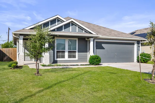 $1,900 | 910 Comal Run, Hutto, TX 78634