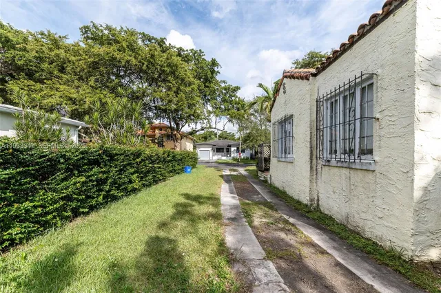 $950,000 | 222 Romano Avenue, Coral Gables, FL 33134
