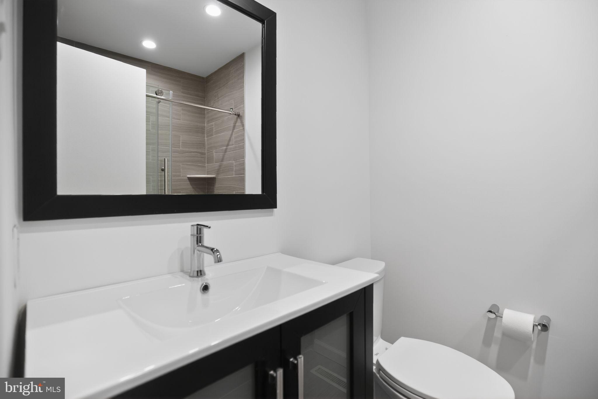 1110 Lombard Street, Unit 16 Philadelphia, PA 19147 - Photo 16 of 23 Updated Full Bathroom