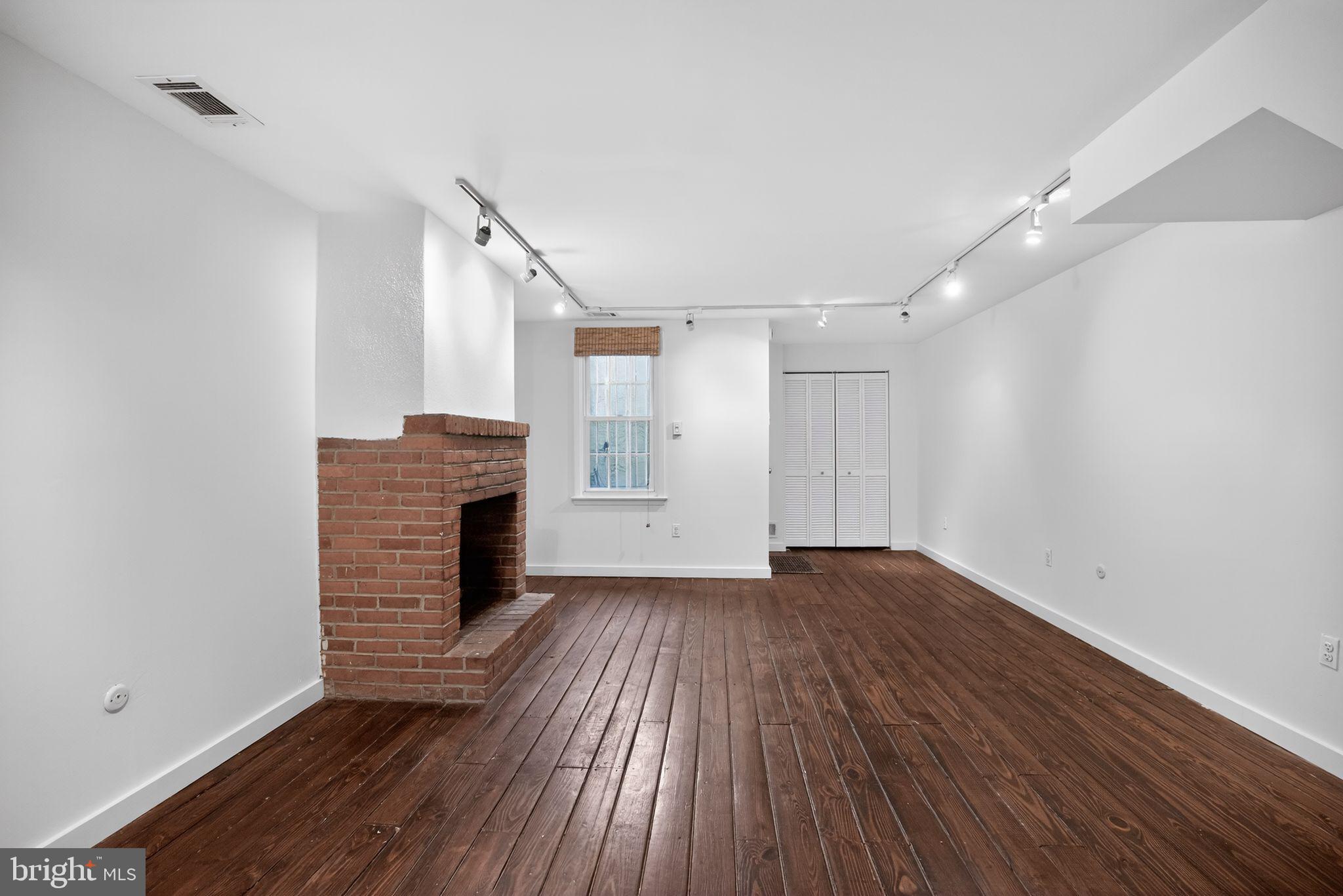 1110 Lombard Street, Unit 16 Philadelphia, PA 19147 - Photo 4 of 23 Living Room First Floor