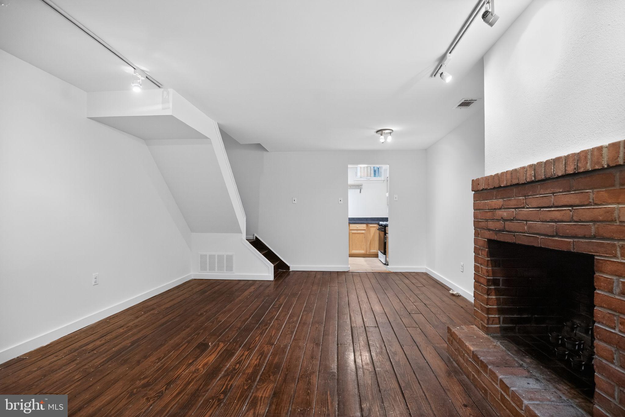 1110 Lombard Street, Unit 16 Philadelphia, PA 19147 - Photo 5 of 23 Living Room First Floor