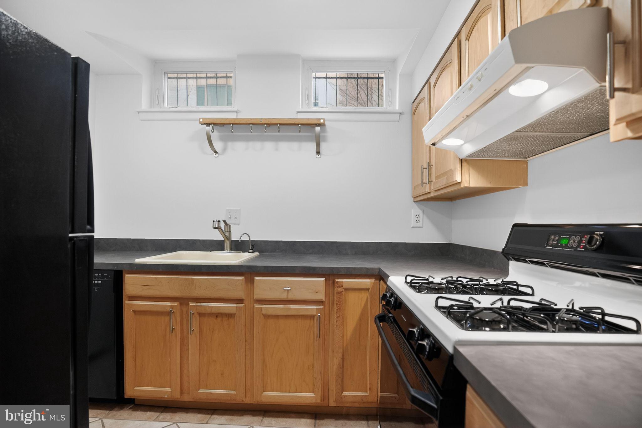 1110 Lombard Street, Unit 16 Philadelphia, PA 19147 - Photo 10 of 23 Kitchen