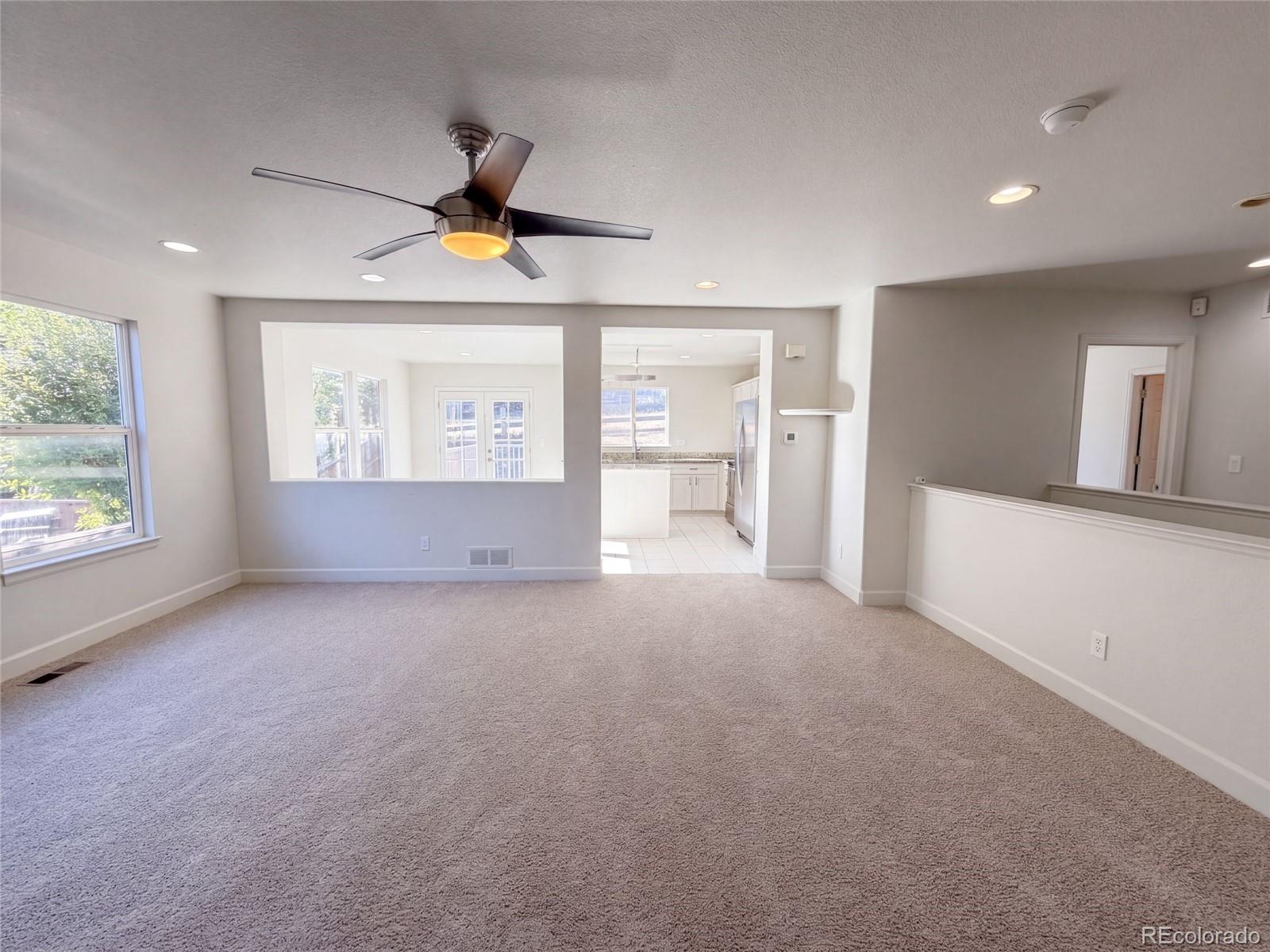 10009 Strathfield Lane Highlands Ranch, CO 80126 - Photo 17 of 25 Gallery Image 17
