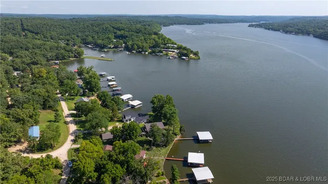 $699,800 | 900 Buckridge Road, Climax Springs, MO 65324