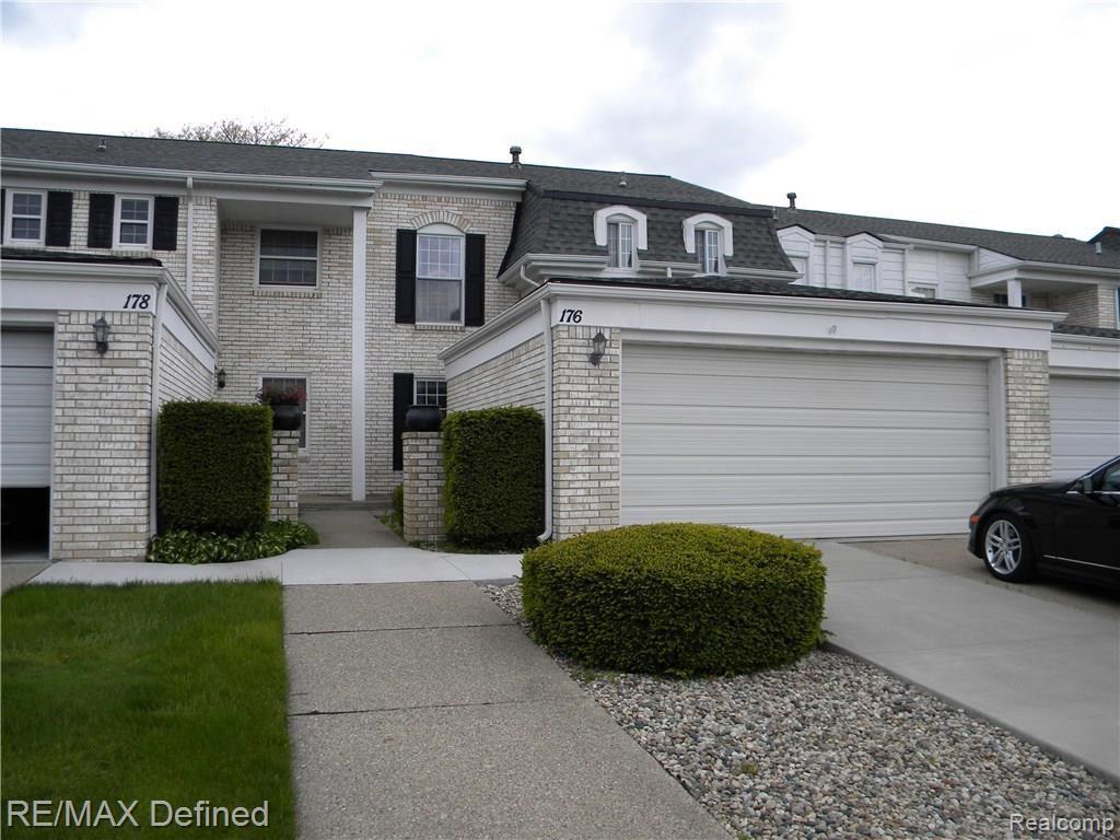 176 Manor Way Rochester Hills, MI 48309 - Photo 1 of 31