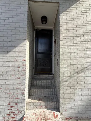 $1,200 | 4838 Magazine Street, Unit C, New Orleans, LA 70115