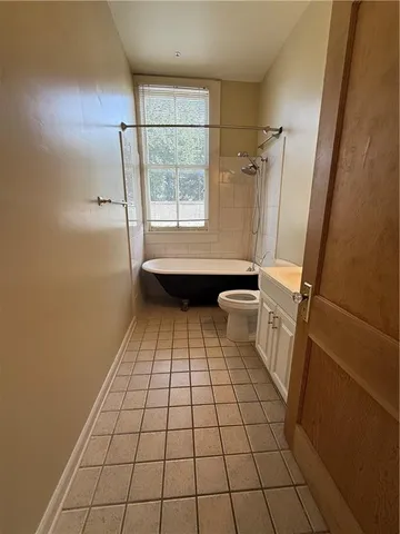 $1,200 | 4838 Magazine Street, Unit C, New Orleans, LA 70115